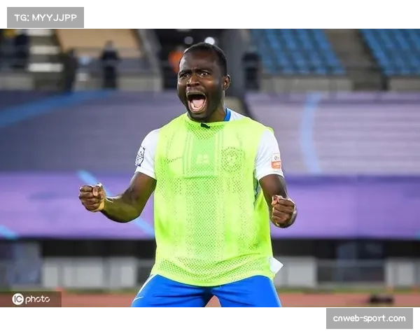 大连英博接近签下33岁加纳前锋阿奇姆彭，熟悉中超成引援考量